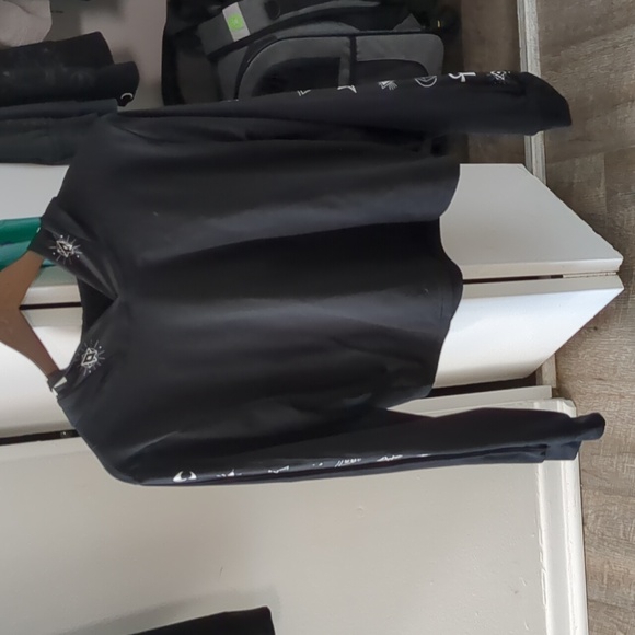 CONJURER HOODIE TOP - LIMITED SIZE L NWT